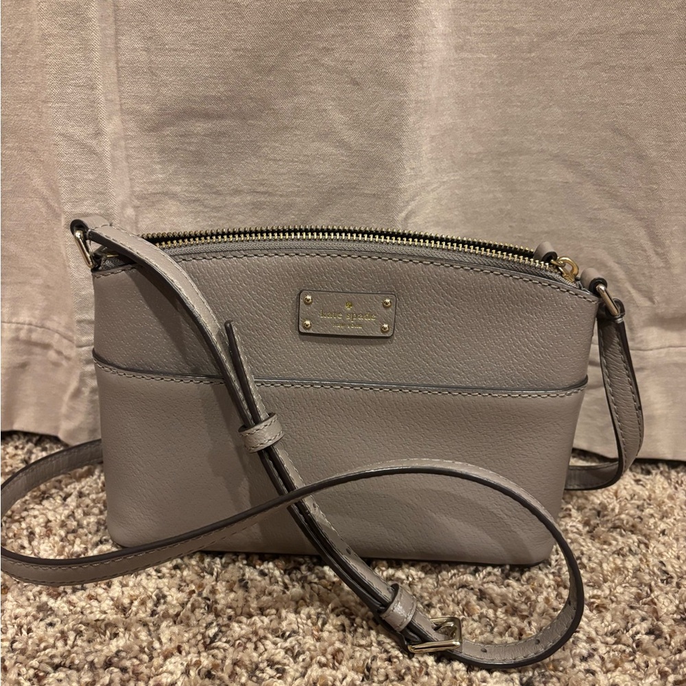 Kate Spade Elegant Gray Crossbody Bag